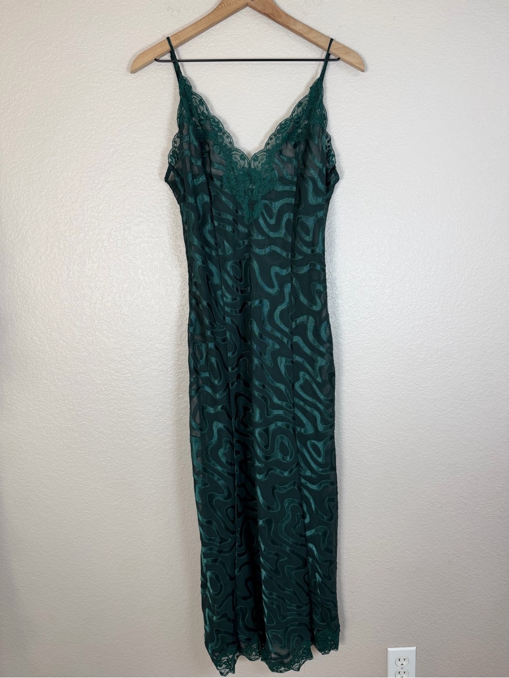 Vintage Victoria’s Secret Green Velvet Burnout Maxi Slip Nightgown 90’s Large - Picture 6 of 13